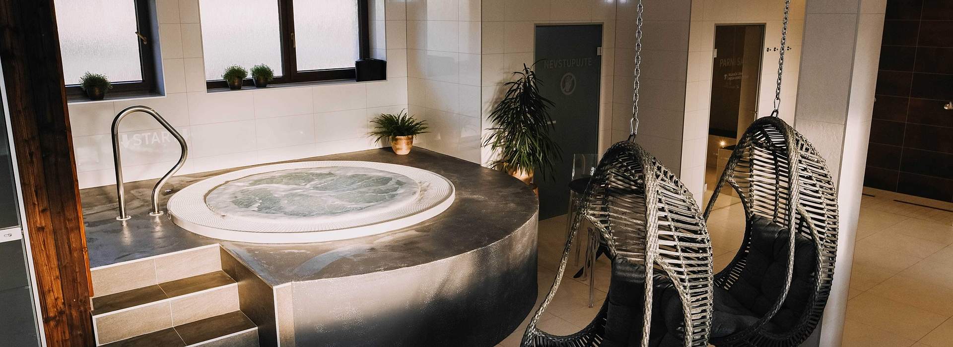 Privátní vířivka ve Wellness Veselí nad Moravou