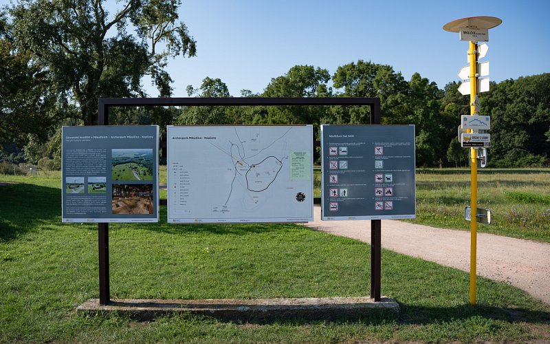 Slovanské hradiště v Mikulčicích