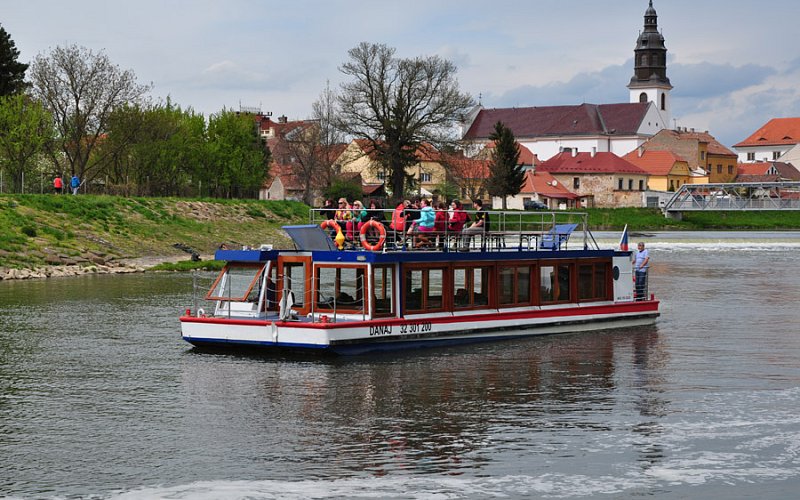 Středeční plavby mezi Veselím a Strážnicí